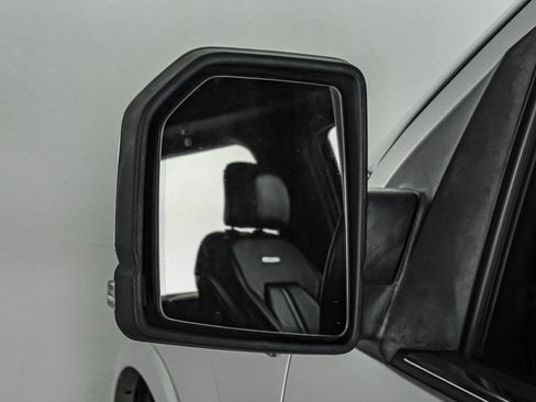 Used 2015 Ford F150 Platinum w/ Equipment Group 701A Luxury AWD/4WD image 36