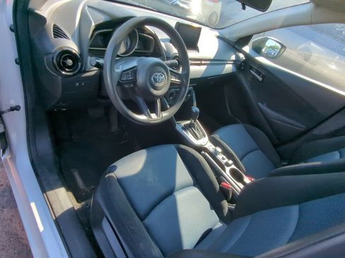 Used 2019 Toyota Yaris L FWD image 7