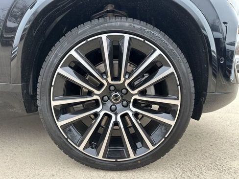 New 2026 Volvo XC90 B6 Plus image 9