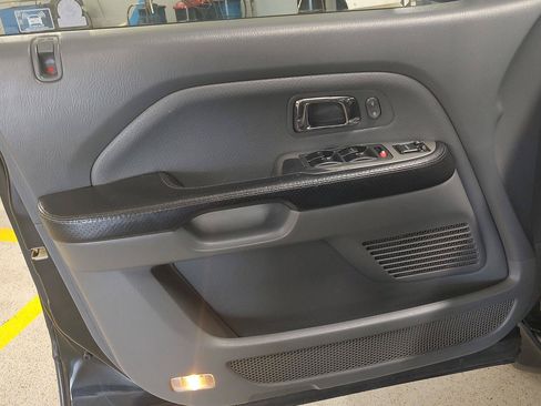 Used 2005 Honda Pilot EX-L image 17