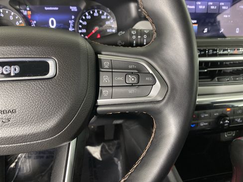 Used 2022 Jeep Compass Limited AWD/4WD image 28