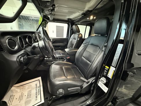 Used 2021 Jeep Wrangler Unlimited Sahara image 12