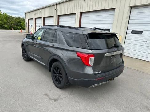 Used 2020 Ford Explorer XLT w/ Equipment Group 202A AWD/4WD image 15