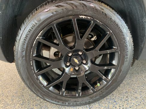 Used 2022 Chevrolet Trax LT w/ Midnight Edition AWD/4WD image 31