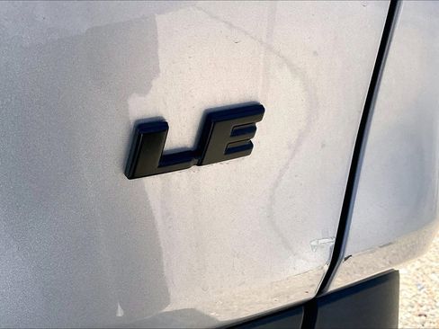 Used 2023 Toyota RAV4 LE image 8