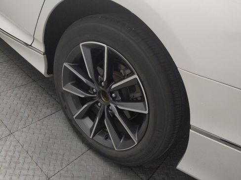 Used 2021 Honda Accord EX-L image 31