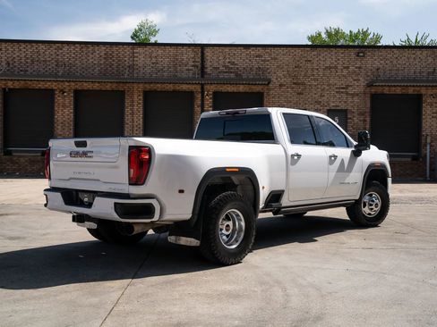 Used 2023 GMC Sierra 3500 Denali w/ Denali Ultimate Package AWD/4WD image 2