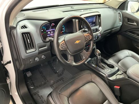 Used 2022 Chevrolet Colorado Z71 AWD/4WD image 13