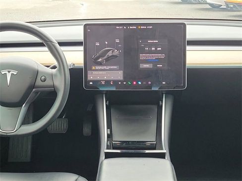 Used 2019 Tesla Model 3 Mid Range image 15