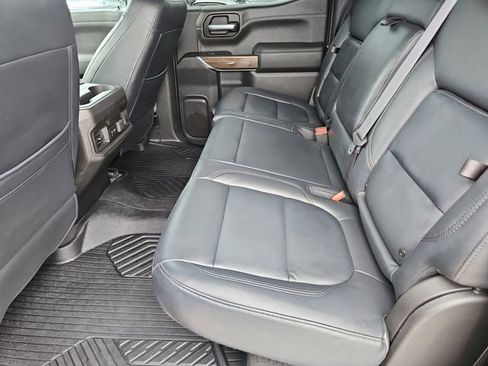 Used 2021 Chevrolet Silverado 1500 LT Trail Boss AWD/4WD image 15