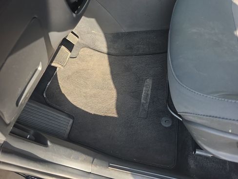 Used 2024 Kia Niro LX FWD image 16