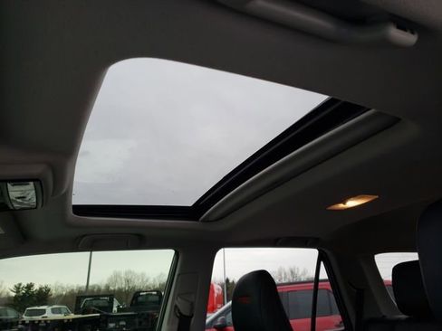 Used 2020 Toyota 4Runner Venture w/ Moonroof Package image 30