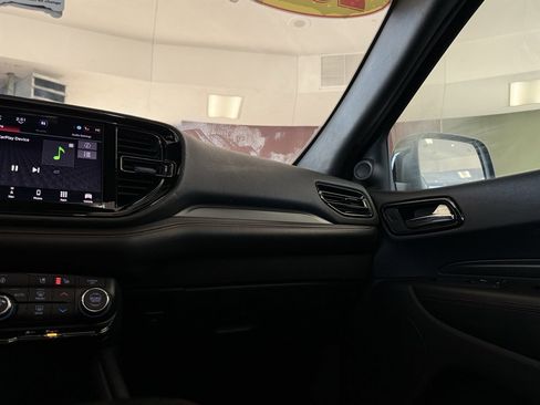 Used 2023 Dodge Durango R/T image 32