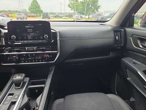 Used 2023 Nissan Pathfinder SV w/ SV Premium Package FWD image 22