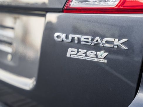 Used 2010 Subaru Outback 2.5i Premium image 7