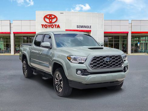 Used 2023 Toyota Tacoma TRD Sport RWD image 2