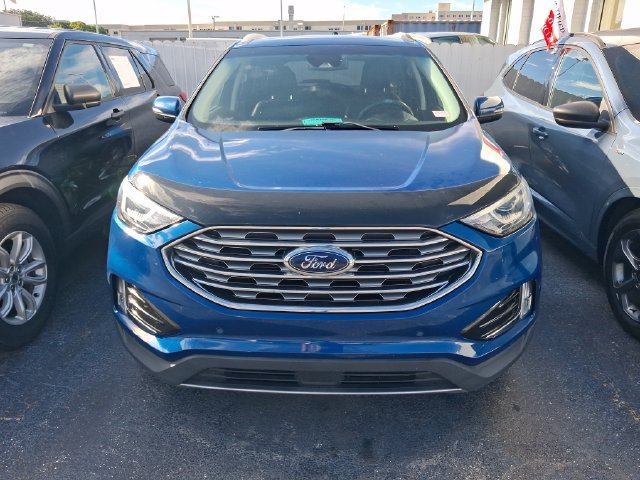 Used 2020 Ford Edge Titanium FWD image 2