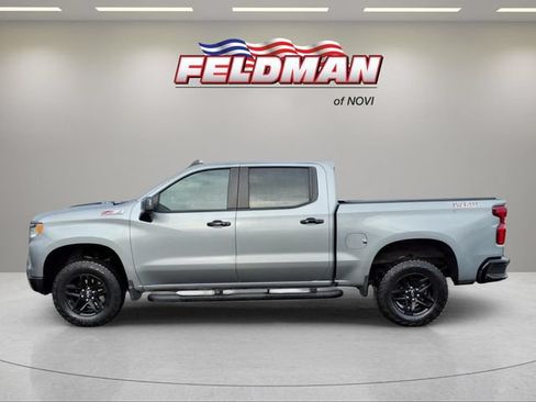 Used 2024 Chevrolet Silverado 1500 LT Trail Boss w/ Convenience Package II AWD/4WD image 2