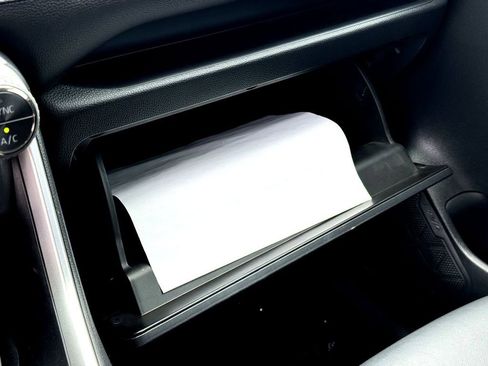 Used 2022 Toyota RAV4 XLE Premium image 26