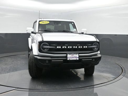 Used 2023 Ford Bronco Outer Banks image 41
