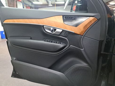 Used 2023 Volvo XC90 B6 Plus w/ Protection Package Premier AWD/4WD image 26
