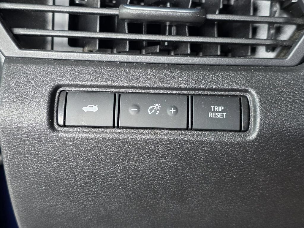 Used 2024 Nissan Altima 2.5 SR FWD image 20