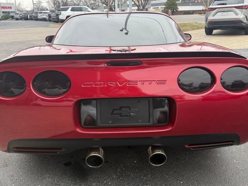Used 2004 Chevrolet Corvette Base w/ Preferred Equipment Group image 21