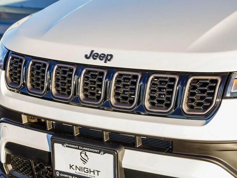 New 2026 Jeep Compass Latitude image 6