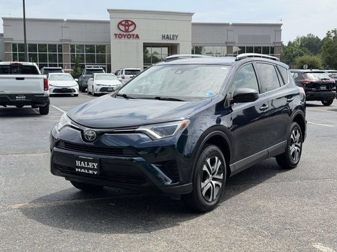 Used 2017 Toyota RAV4 LE w/ Carpet Mat Package FWD image 22