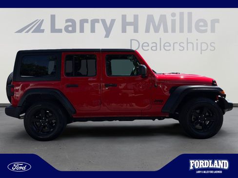 Used 2022 Jeep Wrangler Unlimited Sport AWD/4WD image 6