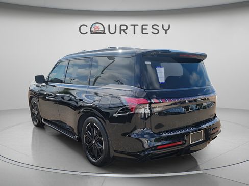Certified 2026 INFINITI QX80 4WD w/ Sport Exterior Package image 2