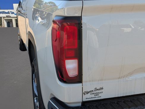 New 2026 GMC Sierra 1500 SLE image 11