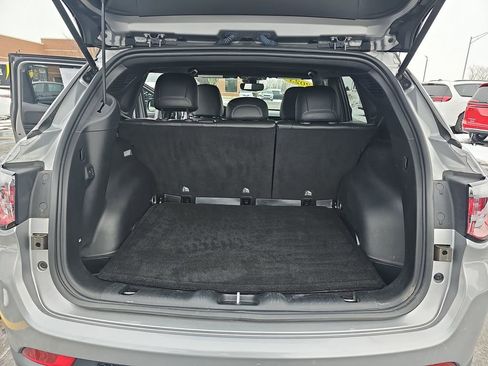 Used 2023 Jeep Compass Altitude w/ Convenience Group image 12