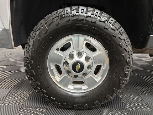 Used 2015 Chevrolet Silverado 2500 LT w/ LT Convenience Package image 33