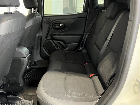 Certified 2022 Jeep Renegade Altitude w/ Sun/Sound Group image 18