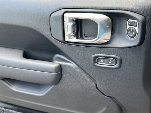 New 2025 Jeep Gladiator Sport image 29