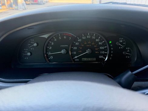 Used 2005 Toyota Sequoia SR5 RWD image 25