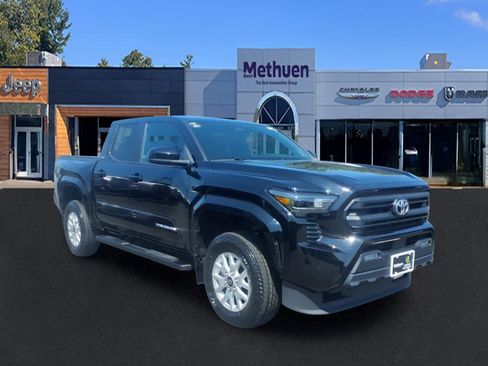 Used 2024 Toyota Tacoma SR5 AWD/4WD image 1