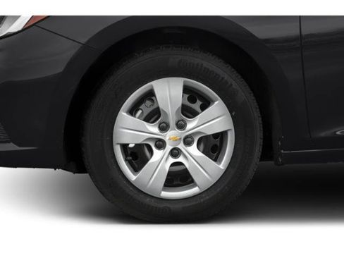 Used 2018 Chevrolet Cruze LS FWD image 14