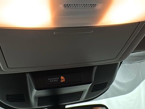 Used 2023 Nissan Rogue SV w/ SV Premium B Package image 31