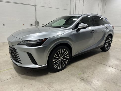 Certified 2023 Lexus RX 350 w/ Accessory Package (2T) image 5