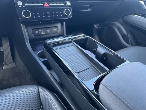 Certified 2025 Hyundai Tucson Limited image 18