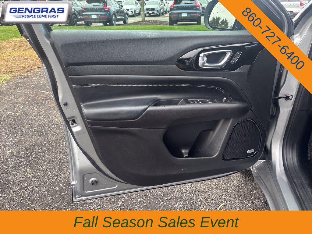 Used 2022 Jeep Compass High Altitude AWD/4WD image 12