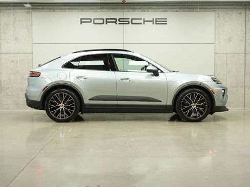 New 2026 Porsche Macan 4 Electric AWD/4WD image 8