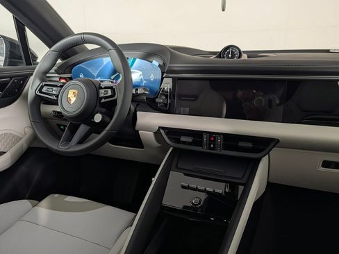 New 2026 Porsche Macan 4S Electric AWD/4WD image 22
