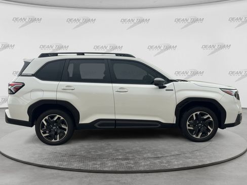 Certified 2025 Subaru Forester Limited AWD/4WD image 9