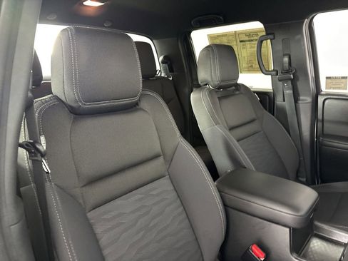 Used 2023 Nissan Frontier SV w/ Midnight Edition Package image 27