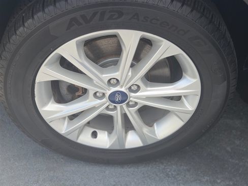 Used 2017 Ford Escape SE AWD/4WD image 15