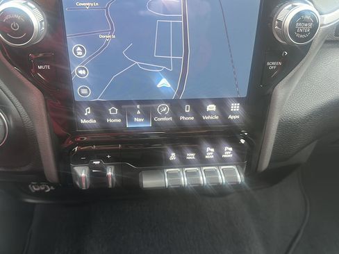 Used 2024 RAM 2500 Big Horn w/ Night Edition image 19