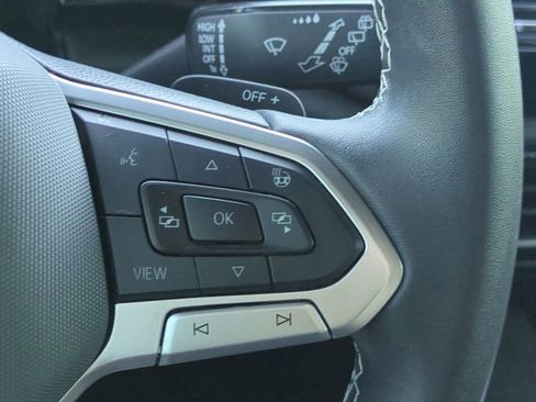 Used 2024 Volkswagen Atlas Cross Sport SE image 27